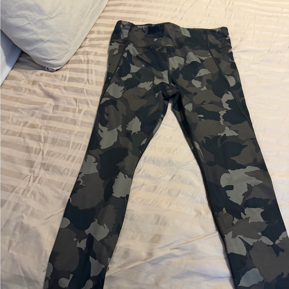Athleta Camo Print Leggings - Green/Black